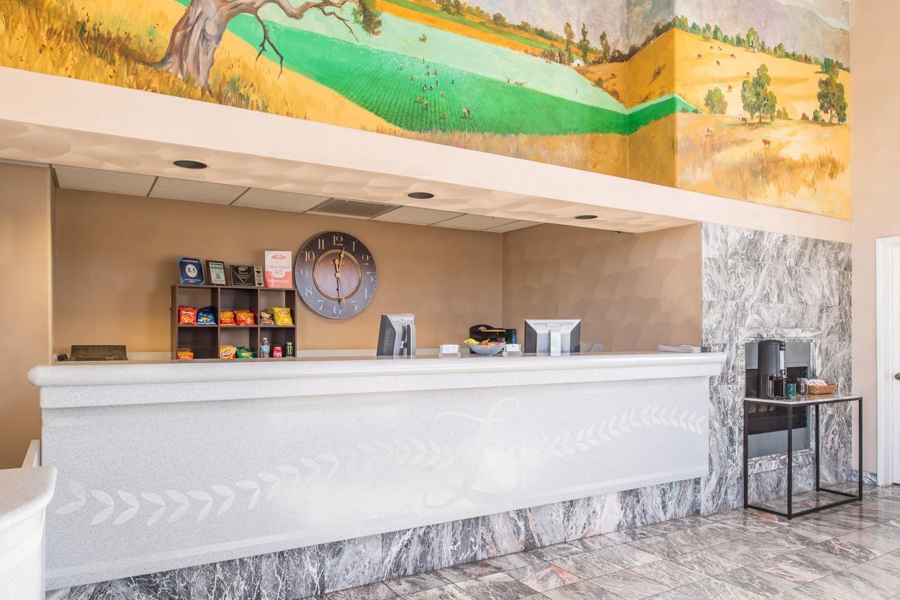 Laurel Inn & Conference Center Salinas Zewnętrze zdjęcie
